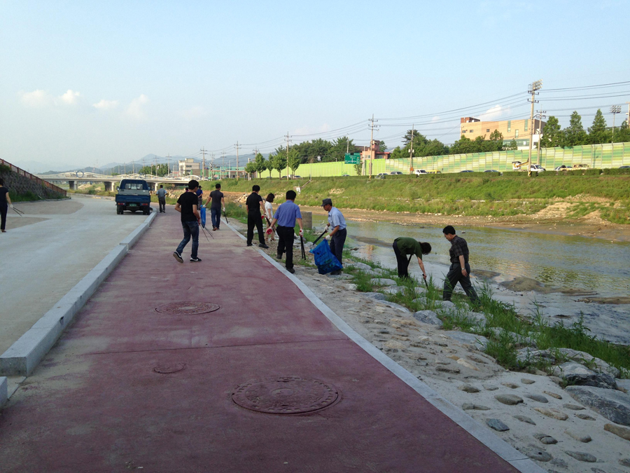 0625_산책로_주변_대청소_및_하천시설물_점검.jpg
